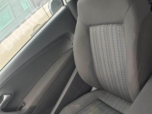 Sedile anteriore sinistro Sedile anteriore sinistro VW POLO V (6R1, 6C1) 1.4 TDI (90 hp) 36482175 36482175