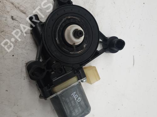 Rudehejsemotor bagstkærm højre AUDI A4 B9 Avant (8W5, 8WD) 2.0 TDI (150 hp) 22882614