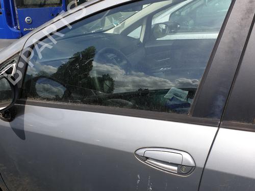 Used Left front door FIAT GRANDE PUNTO (199_) 1.3 D Multijet (75 hp) 25290247