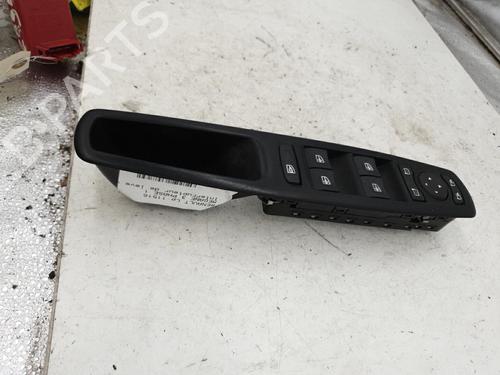 Used Left front window switch Left front window switch RENAULT MEGANE III Hatchback (BZ0/1_, B3_) 1.5 dCi (BZ09, BZ0D, BZ1W, BZ29, BZ14) (110 hp) 25842880 25842880