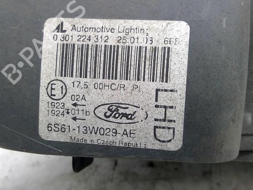 Right headlight FORD FIESTA V (JH_, JD_) 1.25 16V | BP22879614C29 
