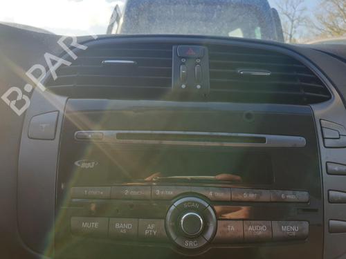 Used Radio FIAT BRAVO II (198_) 1.6 D Multijet (198AXM1B) (90 hp) 32494574