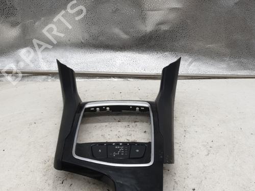 Used Middle console PEUGEOT 308 SW II (LC_, LJ_, LR_, LX_, L4_) 1.6 BlueHDi 120 (120 hp) 22865159