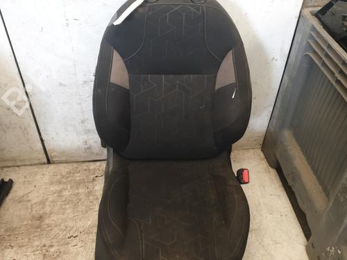 Used Right front seat Right front seat PEUGEOT 2008 I (CU_) 1.6 HDi (92 hp) 25740461 25740461