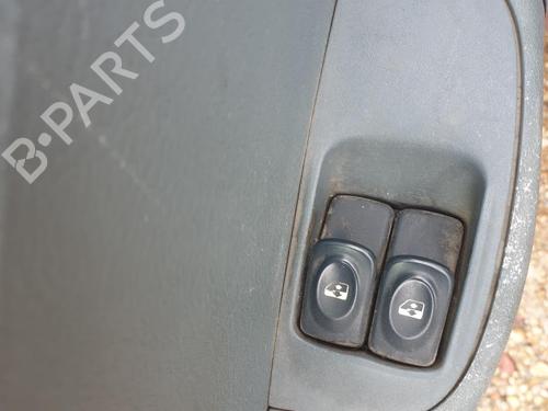 Used Left front window switch RENAULT MEGANE I (BA0/1_) 1.4 e (BA0E, BA0V) (75 hp) 28429453