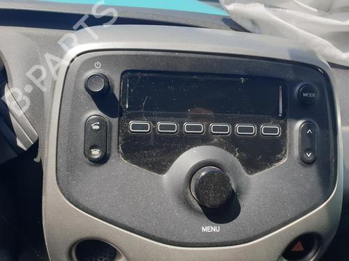 Used Radio Radio 37526854 37526854