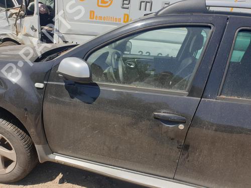 Used Left front door Left front door 38605748 38605748