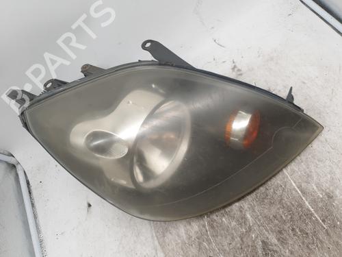 Right headlight FORD FIESTA V (JH_, JD_) 1.4 TDCi | BP24501443C29