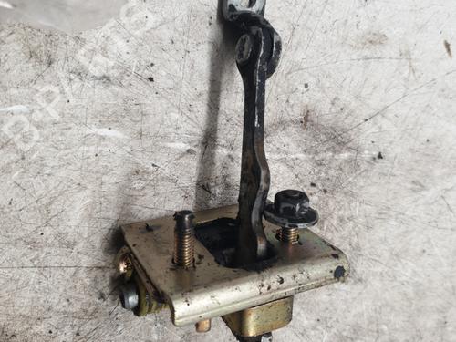 Used Hinge/Door check strap RENAULT GRAND SCÉNIC III (JZ0/1_) 1.9 dCi (JZ0J, JZ0N, JZ1K, JZ1S) (131 hp) 30171366