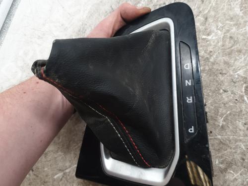 shift-knob-renault-arkana-i-lcm_-ldn_-2019-32727546 main image