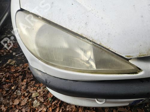 Used Right headlight PEUGEOT 206 Hatchback (2A/C) 1.9 D (69 hp) 30575933