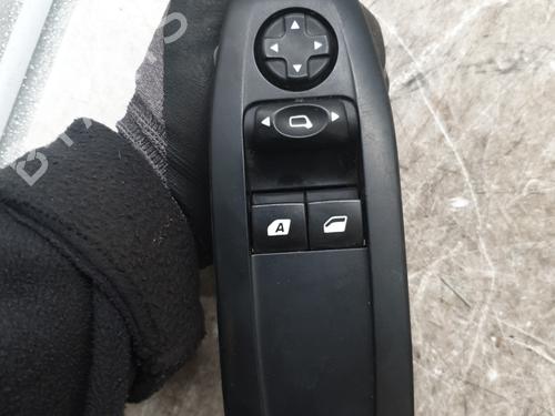 Used Left front window switch Left front window switch PEUGEOT 208 I (CA_, CC_) 1.6 HDi (92 hp) 32980269 32980269