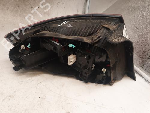 Used Right taillight Right taillight PEUGEOT 407 (6D_) 2.0 HDi 135 (6DRHRH, 6DRHRE, 6DRHRG, 6DRHRJ) (136 hp) 35779819 35779819