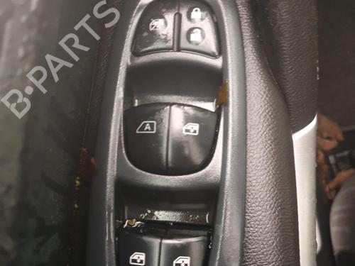 Left front window switch RENAULT KADJAR (HA_, HL_) 1.3 TCe 140 (HLNB, HLN1) | BP31378967I27 - Image 3