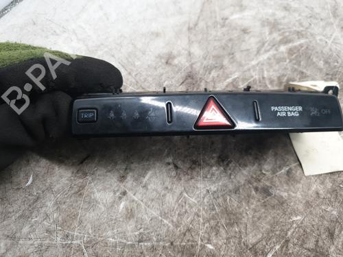 Used Warning switch HYUNDAI i20 I (PB, PBT) 1.2 (86 hp) 30939976