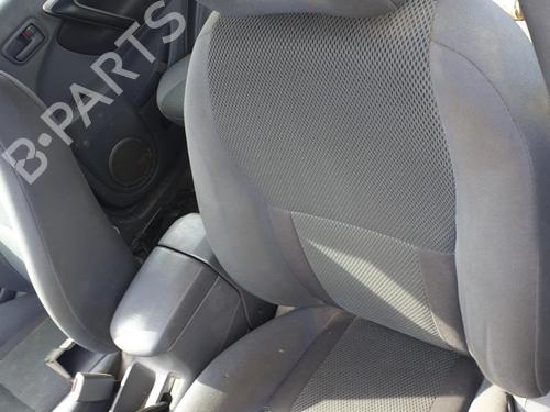 Left front seat TOYOTA RAV 4 II (_A2_) 2.0 D 4WD (CLA20_, CLA21_, CLA20R, CLA21R) | BP36961036C15 - Image 2