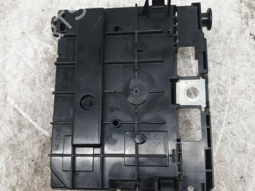 Used Fuse box Fuse box CITROËN C5 II (RC_) 1.6 HDi (RC8HZB) (109 hp) 24377663 24377663