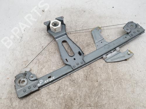 Rudehejsemekanisme Højre foran PEUGEOT 107 (PM_, PN_) 1.0 (68 hp) 31174054