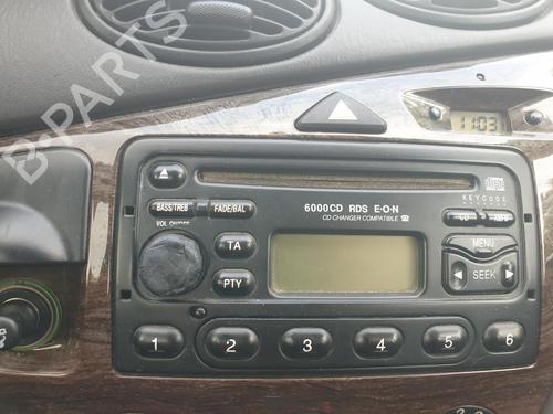Used Radio FORD FOCUS I (DAW, DBW) 1.6 16V (100 hp) 29839988