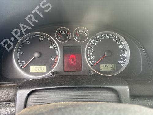 Kombiinstrument Kombiinstrument VW PASSAT B5.5 Variant (3B6) 1.9 TDI (130 hp) 39761288 39761288