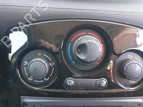 climate-control-renault-clio-iii-br01-cr01-2005-2006-2007-2008-2009-2010-2011-2012-2013-2014-34361459 main image