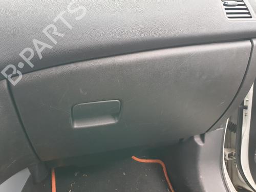 Hanskerom PEUGEOT 4008 1.8 HDi AWC (150 hp) 31039305