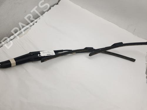 Used Front windshield wiper arm FORD FIESTA VI (CB1, CCN) 1.5 TDCi (75 hp) 27726780