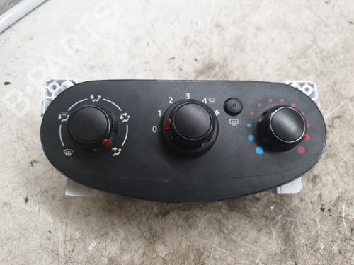 Interior roof light DACIA SANDERO II 1.0 SCe 75 (B8JC, B8JD, B8NC) | BP29142682I8 