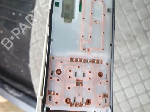 Left front window switch NISSAN MICRA III (K12) 1.5 dCi | BP26132775I27 