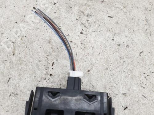 Used Warning switch RENAULT CLIO III (BR0/1, CR0/1) 1.5 dCi (88 hp) 24422582