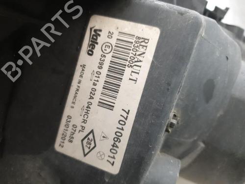 Used Right headlight Right headlight RENAULT MEGANE II Estate (KM0/1_) 1.9 dCi (KMRG, KM1G, KM0G, KM2C) (120 hp) 24422676 24422676