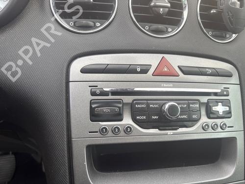 Used Radio Radio PEUGEOT 308 SW I (4E_, 4H_) 1.6 HDi (90 hp) 39696494 39696494