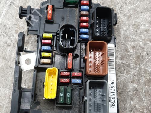 Fuse box CITROËN C3 II (SC_) 1.4 HDi 70 (SC8HZC, SC8HR0, SC8HP4) | BP36026834E1 - Image 2