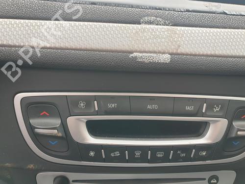 climate-control-renault-megane-iii-hatchback-bz01_-b3_-2008-32373040 main image