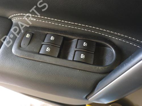 Used Left front window switch Left front window switch RENAULT SCÉNIC II (JM0/1_) 1.5 dCi (JM1E, JM16) (106 hp) 31992186 31992186