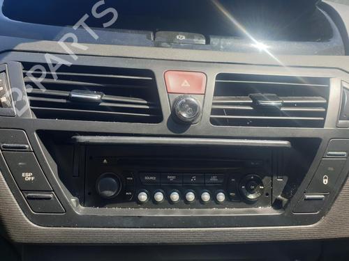 Used Radio Radio 37201738 37201738