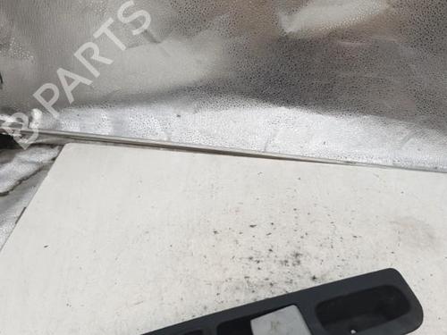 mirror-switch-bluecar-blueutility-2011-33418485 main image