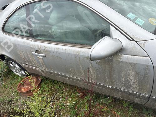 Used Right front door Right front door 39178790 39178790