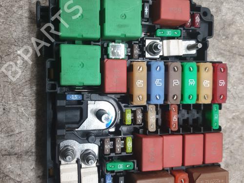 Fuse box PEUGEOT 2008 II (UD_, US_, UY_, UJ_, UR_, UC_) 1.5 BlueHDI 110 (UDYHSK) | BP29484916E1 