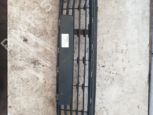 Grill Grill RENAULT CLIO IV (BH_) 1.5 dCi 75 (75 hp) 33804654 33804654
