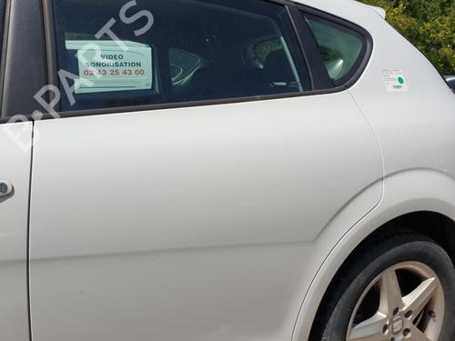 Used Left rear door SEAT LEON (1P1) 1.6 TDI (105 hp) 26008251
