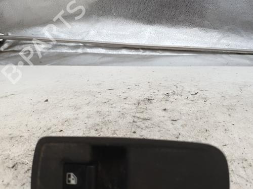 Used Right front window switch ALFA ROMEO MITO (955_) 1.3 MultiJet (955AXP1A, 955AYC1A) (95 hp) 23979567