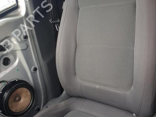 Right front seat VW GOLF PLUS V (5M1, 521) 1.9 TDI | BP37036618C16 - Image 2