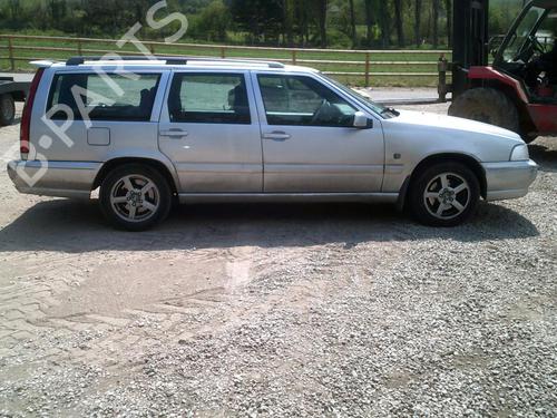 Right headlight VOLVO V70 I (875, 876) 2.5 TDI | BP30618842C29 