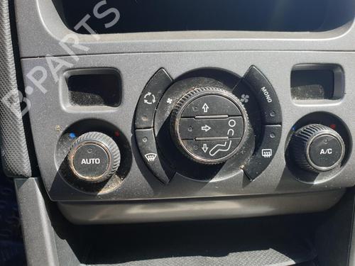 Used Climate control PEUGEOT 308 SW I (4E_, 4H_) 1.6 HDi (109 hp) 29738358