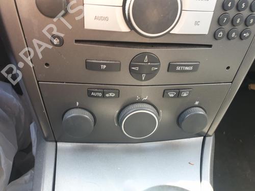 climate-control-opel-astra-h-a04-2004-2005-2006-2007-2008-2009-2010-2011-2012-2013-2014-34361498 main image