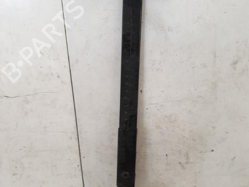 Used Front bumper reinforcement Front bumper reinforcement 22873811 22873811