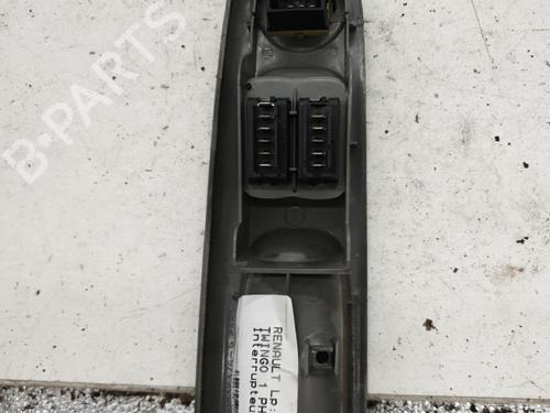 Used Left front window switch Left front window switch RENAULT TWINGO I (C06_) 1.2 (C066, C068) (58 hp) 22881301 22881301