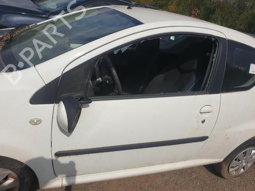 Used Left front door Left front door 38549200 38549200