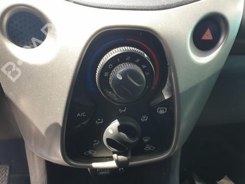 Used Climate control Climate control 37526853 37526853